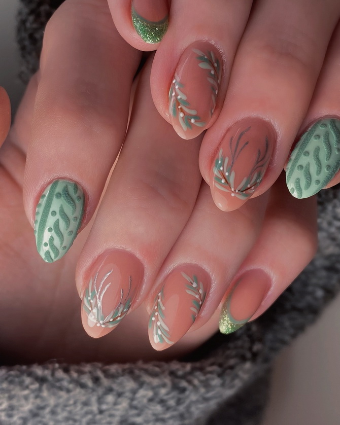 Green New Year’s manicure 2025 for nails of different shapes and lengths 5