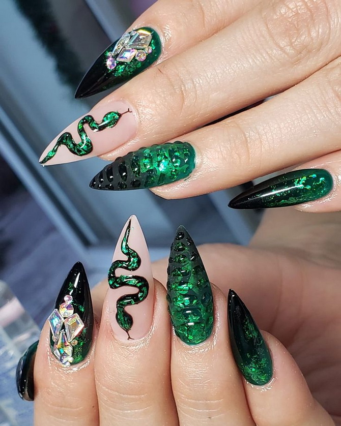 Green New Year’s manicure 2025 for nails of different shapes and lengths 34