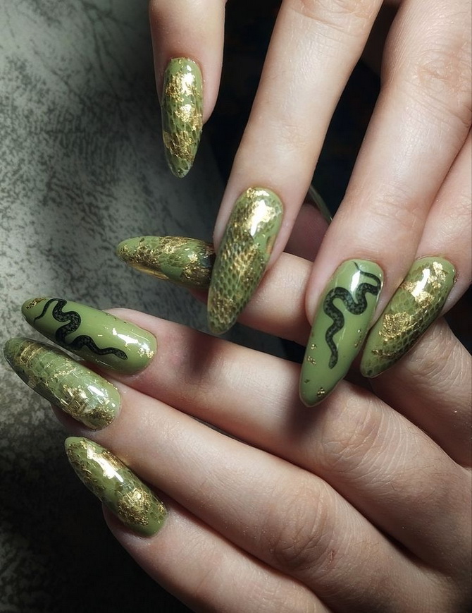 Green New Year’s manicure 2025 for nails of different shapes and lengths 36