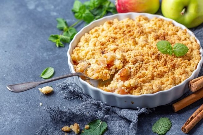 Apple crumble – how to make a delicious dessert at home 1