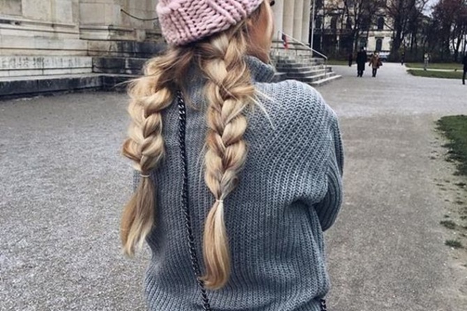 3 Stylish Hairstyles That Go Perfectly with a Hat 2