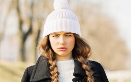 3 Stylish Hairstyles That Go Perfectly with a Hat