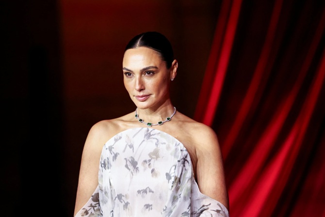 Gal Gadot unterzog sich während der Schwangerschaft einer Notoperation am Gehirn 1