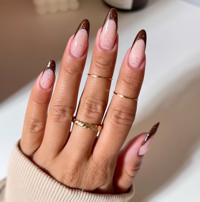 Manicure in the trendy shade Mocha Mousse: the main color of 2025 6