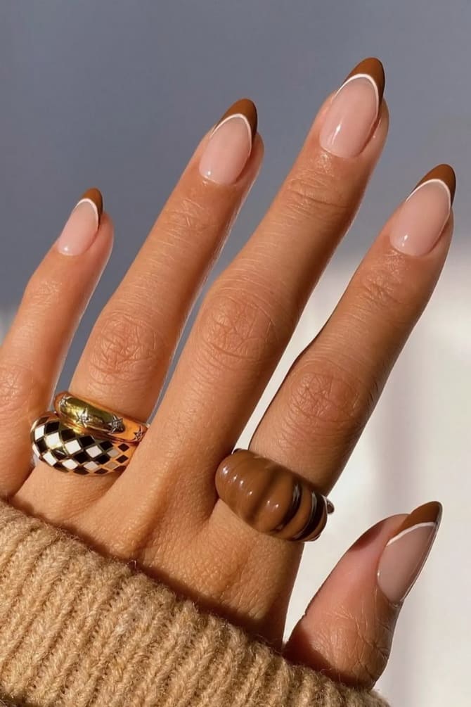 Manicure in the trendy shade Mocha Mousse: the main color of 2025 10