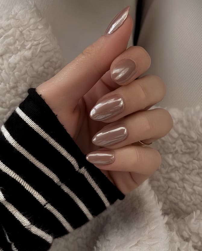 Manicure in the trendy shade Mocha Mousse: the main color of 2025 37