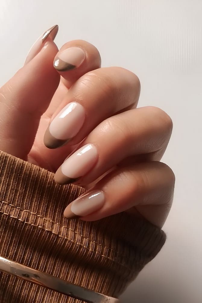 Manicure in the trendy shade Mocha Mousse: the main color of 2025 5