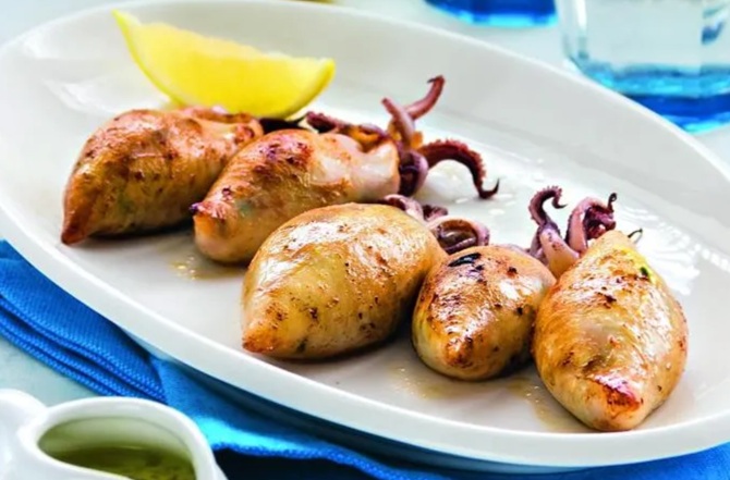 The most delicious stuffed squid recipes that will decorate any menu 2