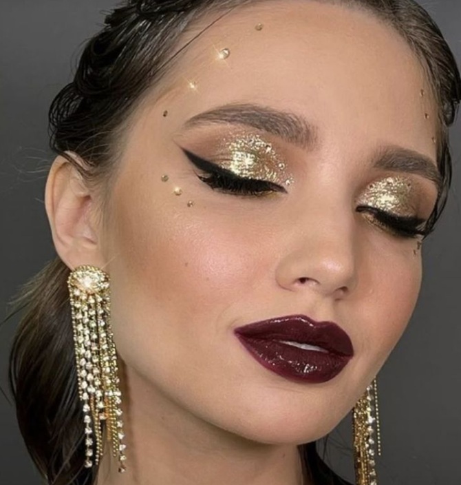 Stilvolle Make-up-Optionen für das neue Jahr 2025 für einen luxuriösen Look 3