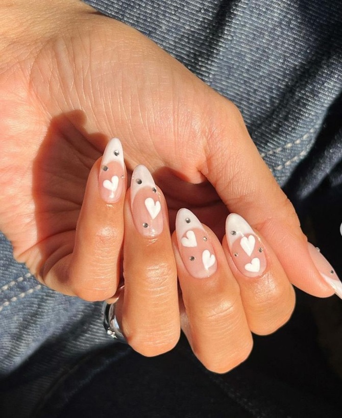 French manicure for Valentine’s Day: new ideas for French manicure in romantic motifs 6