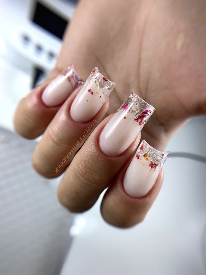 French manicure for Valentine’s Day: new ideas for French manicure in romantic motifs 9