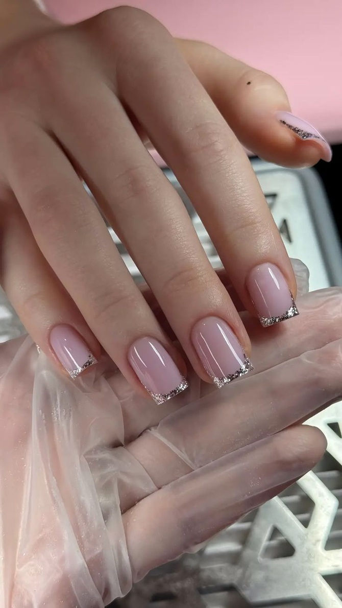 French manicure for Valentine’s Day: new ideas for French manicure in romantic motifs 8