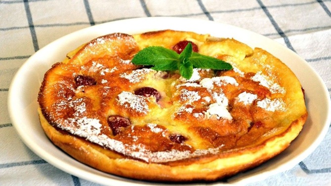 Dutch pancakes: a simple recipe for a delicious dessert 1