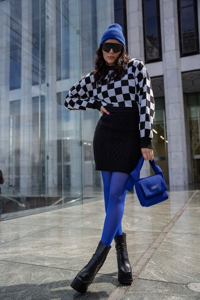 How to wear blue tights and look stylish 12