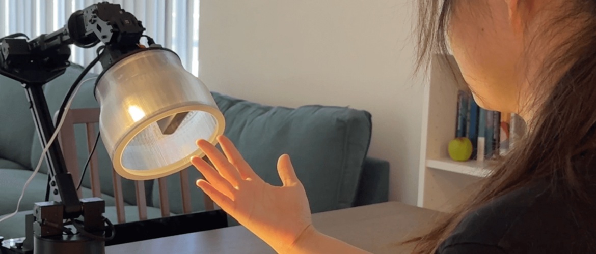 Apple Unveils a Robot Lamp That Dances and Talks in Siri’s Voice