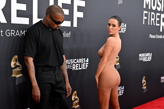 Bianca Censori’s appearance in a naked dress at the Grammys cost Kanye West $20 million 1