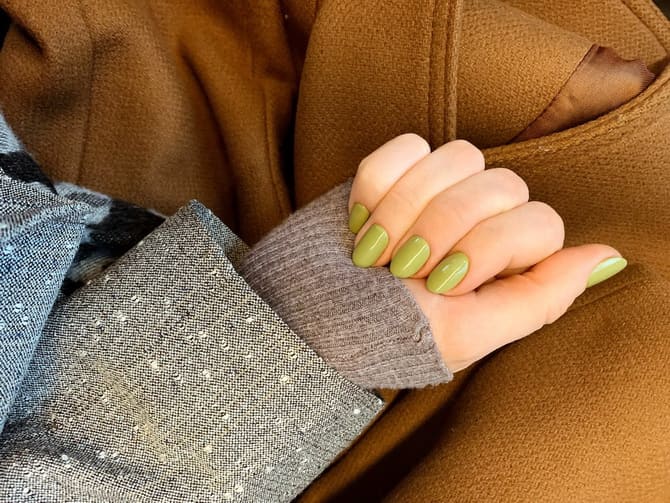 Stylish manicure: the most fashionable pastel shades of spring 2025 31