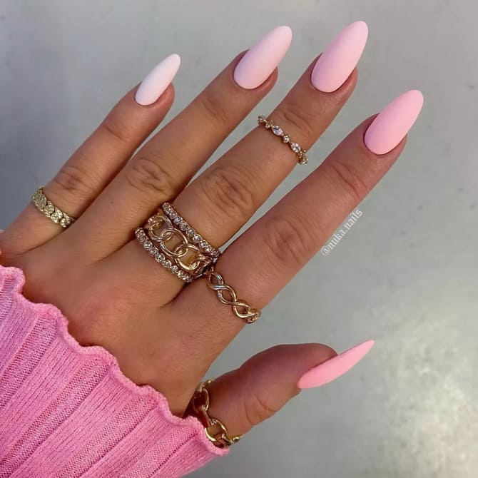 Stylish manicure: the most fashionable pastel shades of spring 2025 8