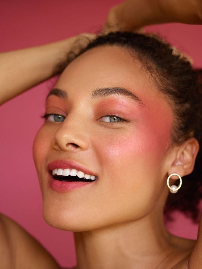 Draping: How to Implement a Fashionable Makeup Technique 8