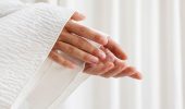 Как отбелить ногти в домашних условиях: 6 простых способов