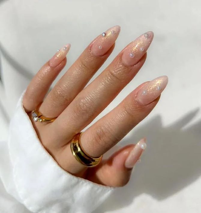 Manicure for prom 2025: fashionable ideas for an important evening 24