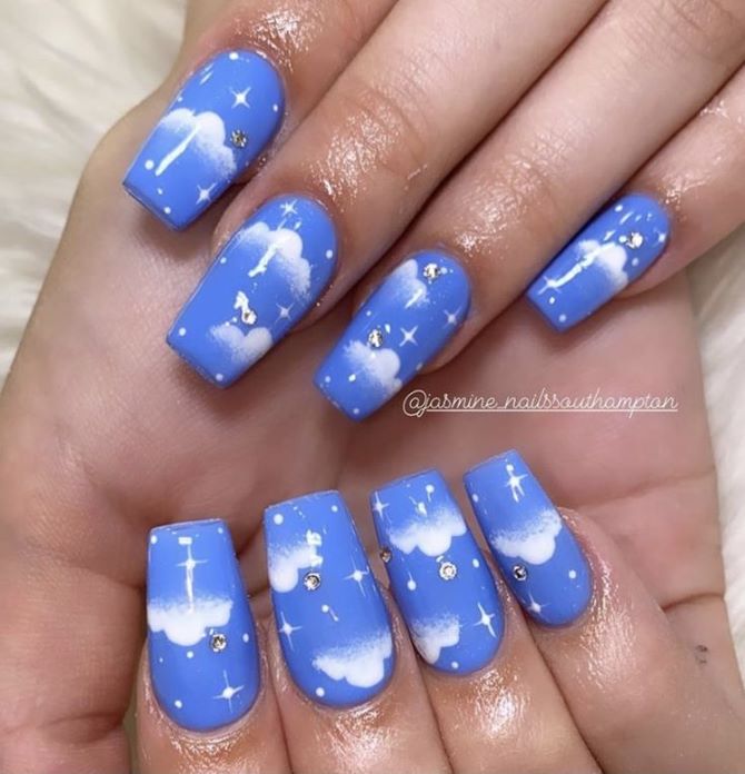 Cloud manicure: the magic of the sky on your nails 5