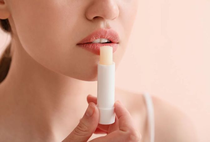 Beauty without makeup: what should be in every woman’s cosmetic bag 3