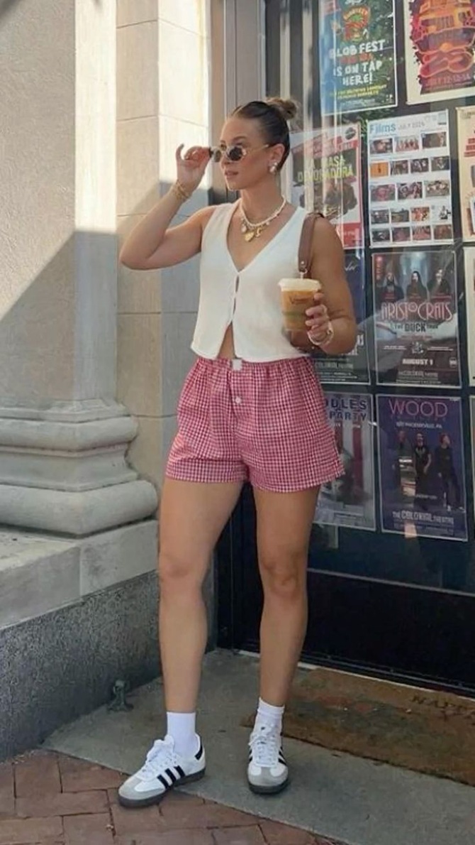 Pajama shorts: what to combine with the fashion trend of summer 2025 3