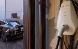 С чего начать выбор зарядной станции для электромобиля: гид по домашним и коммерческим моделям, AC и DC