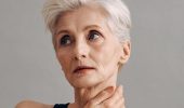 Как наносить консилер на зрелую кожу, чтобы создать естественный макияж