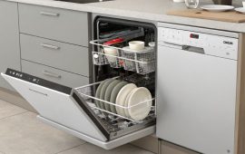 Плюсы и минусы встраиваемых посудомоек для маленьких кухонь