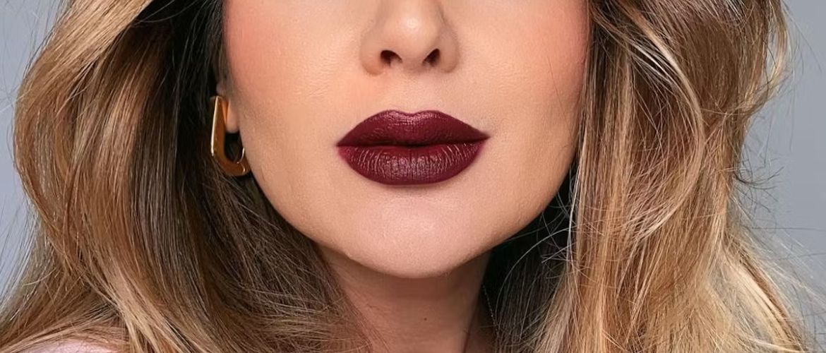 What lipstick colors should women over 40 avoid