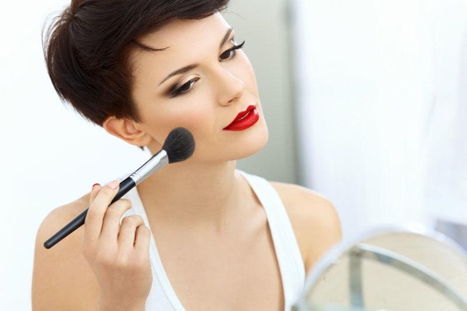 How to hide age-related skin redness: makeup artist tips 1
