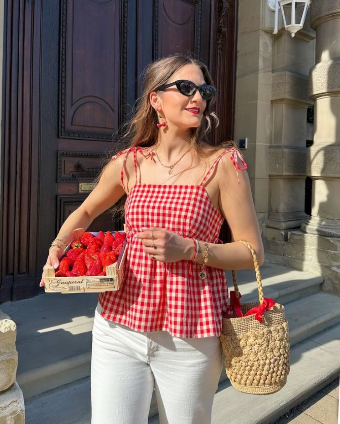 Fashionable prints for women in summer 2025: ideas for stylish looks 8