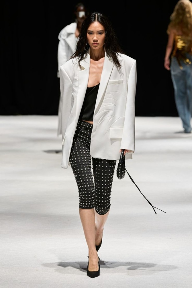 Lange Shorts: Ein Modetrend in diesem Sommer 14
