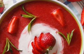 Клубничный суп – летний рецепт вкусного блюда