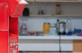 В США создали кухонного робота Kitchen Cosmo, который самостоятельно создает рецепты