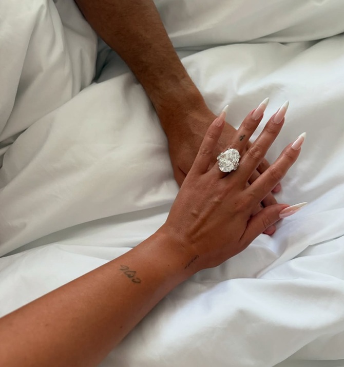 Cristiano Ronaldo is finally getting married to his beloved 1