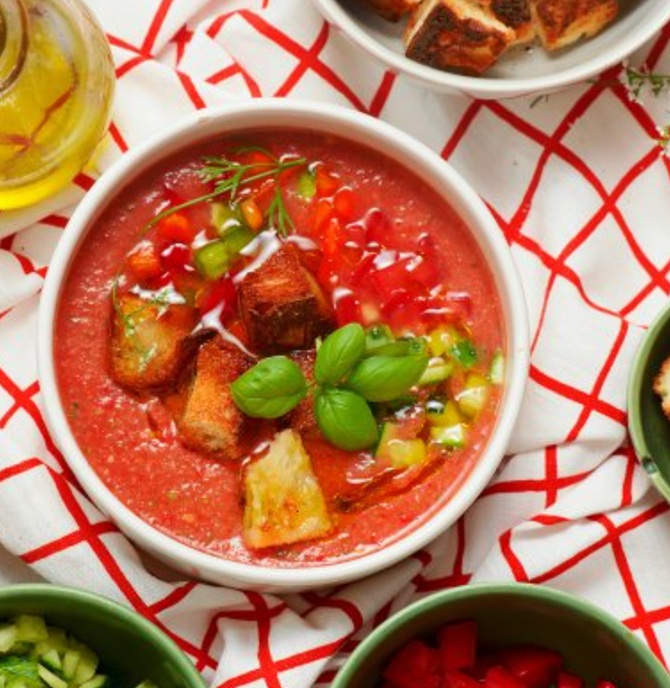 Die 5 besten kalten Suppen mit Tomaten: Schritt-für-Schritt-Rezepte 5