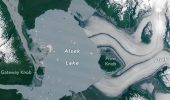 Eine neue Insel ist inmitten eines Gletschers in Alaska aufgetaucht