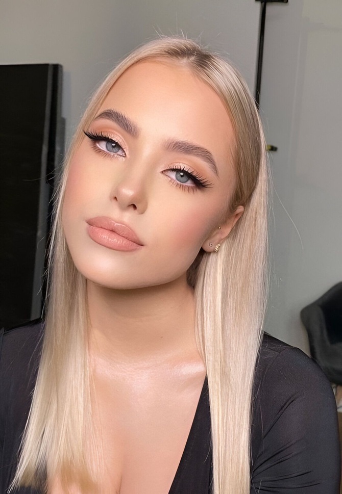 5 perfekte Rougetöne für Blondinen 4