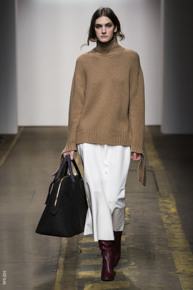 5 Stylish Sweater Models for Fall 2025 3