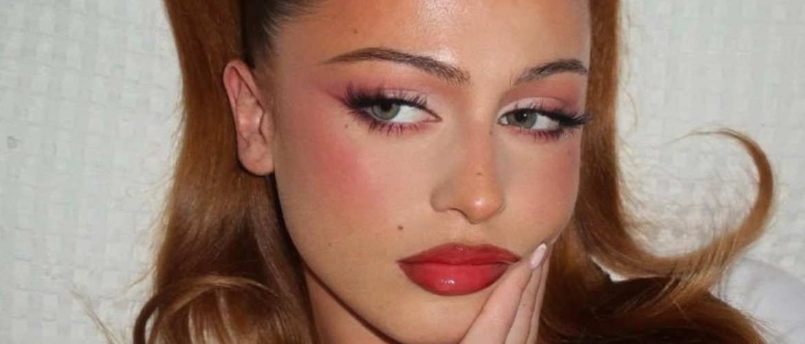Blush Shades That Instantly Age Your Face: Avoid Them After 40