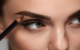 4 ошибки в макияже бровей, которые добавляют вам возраст
