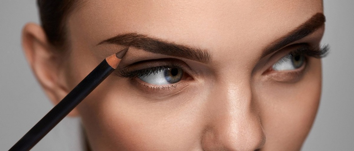 4 ошибки в макияже бровей, которые добавляют вам возраст