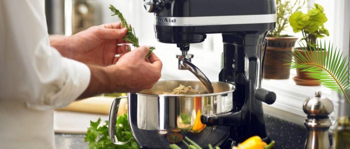 Кухонный комбайн: что он реально умеет и что сейчас модно готовить в 2025 году