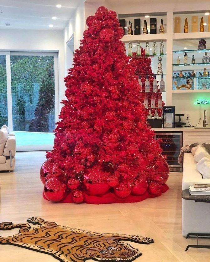 What color to decorate your Christmas tree in 2026: the best ideas for the Year of the Horse 24