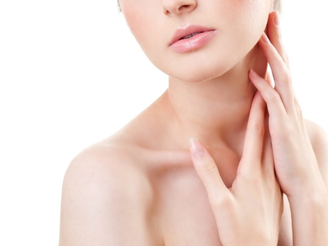 Rejuvenating the Skin of the Neck and Décolleté at Home: 5 Tips 1