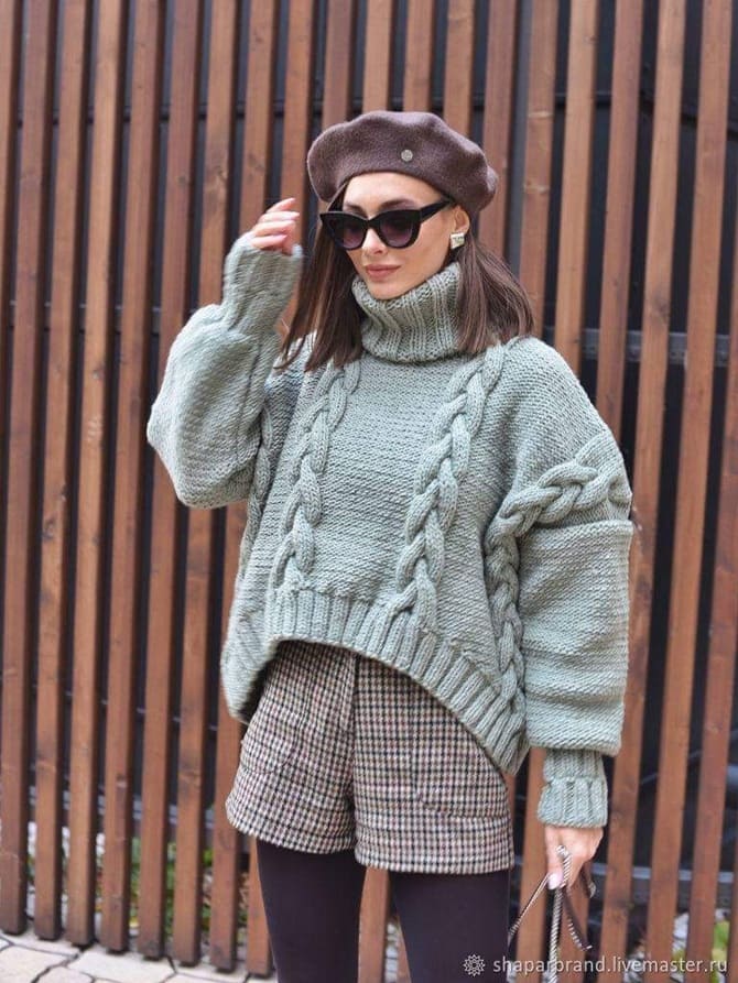 5 Fashionable Turtleneck Sweaters for the Cold Season 10