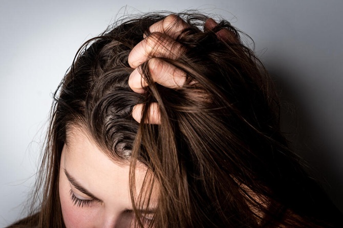 Why Hair Gets Oily Quickly: 3 Main Reasons 1
